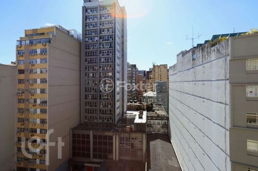 Foto 2 do(a) Apartamento de 3 quartos à venda em Centro Histórico, Porto Alegre