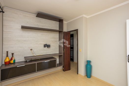 Foto 2 do(a) Casa de 4 quartos à venda em São Luis, Canoas