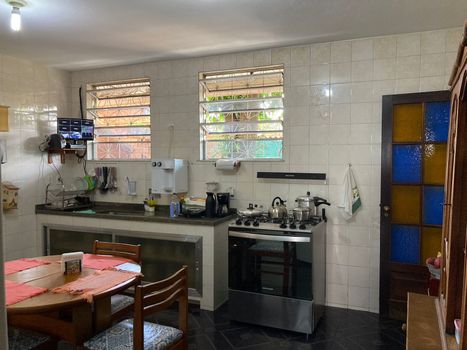 Foto 2 do(a) Casa de 4 quartos à venda em Bento Ribeiro, Rio de Janeiro