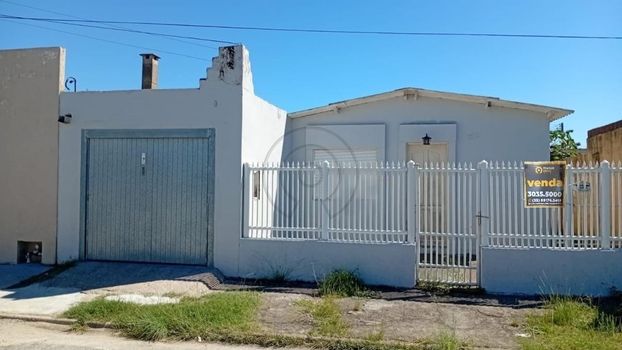 Foto 1 do(a) Casa de 2 quartos à venda em Parque Marinha, Rio Grande