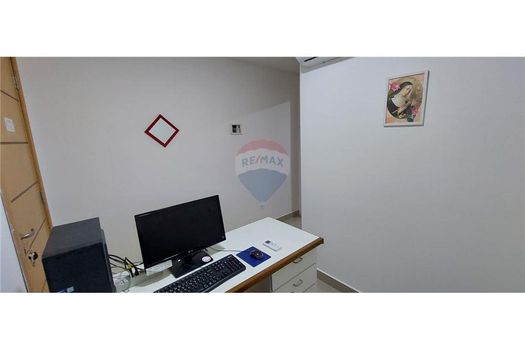 Foto 2 do(a) Sala / Conjunto Comercial false à venda em Tauá, Rio de Janeiro