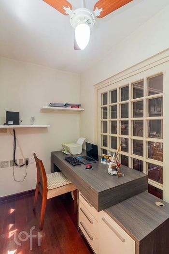 Foto 13 do(a) Casa de 4 quartos à venda em Chácara das Pedras, Porto Alegre