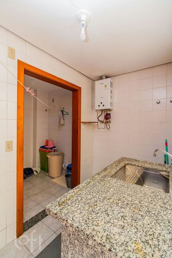 Foto 46 do(a) Casa de 4 quartos à venda em Chácara das Pedras, Porto Alegre