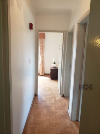 Foto 8 do(a) Flat de 3 quartos à venda em Três Figueiras, Porto Alegre