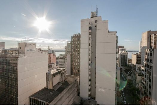 Foto 1 do(a) Apartamento de 1 quartos à venda em Centro Histórico, Porto Alegre