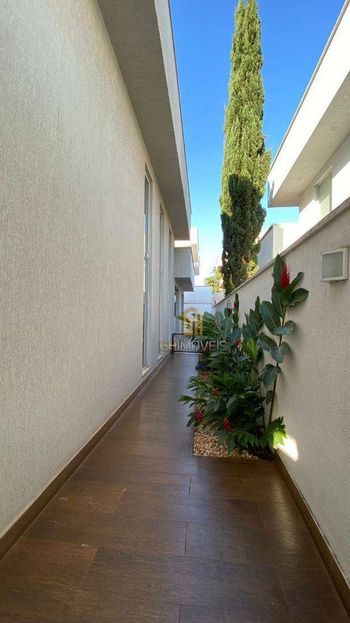 Foto 3 do(a) Casa de 4 quartos à venda em Jardins Lisboa, Goiânia