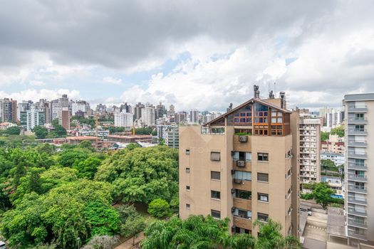 Foto 14 do(a) Apartamento de 3 quartos à venda em Bela Vista, Porto Alegre