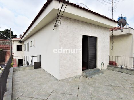 Foto 2 do(a) Casa de 3 quartos para alugar em Silveira, Santo André