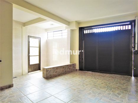 Foto 4 do(a) Casa de 3 quartos para alugar em Silveira, Santo André