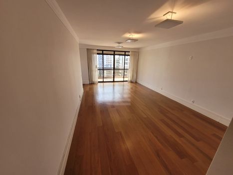 Foto 2 do(a) Apartamento de 3 quartos à venda em Cambuí, Campinas