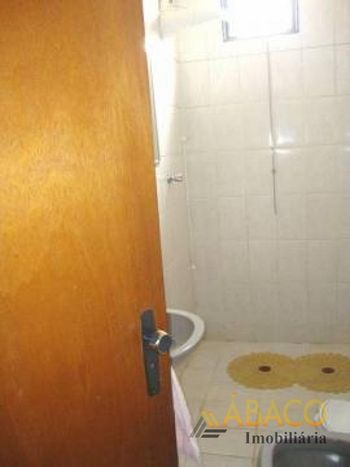 Foto 19 do(a) Casa de 3 quartos à venda em Jardim Centenário, São Carlos