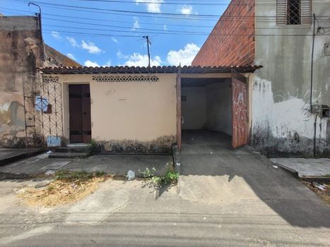 Foto 1 do(a) Casa de 2 quartos à venda em Conjunto Esperança, Fortaleza