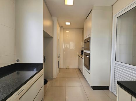 Foto 42 do(a) Apartamento de 4 quartos à venda em Indianópolis, São Paulo