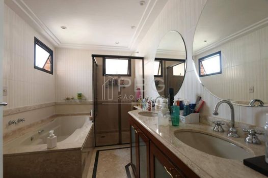 Foto 12 do(a) Apartamento de 4 quartos à venda em Vila Uberabinha, São Paulo