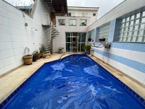 Foto 1 do(a) Casa de 4 quartos à venda em Osvaldo Cruz, São Caetano do Sul