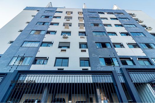 Foto 1 do(a) Apartamento de 2 quartos à venda em Passo da Areia, Porto Alegre