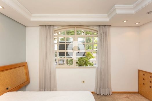 Foto 19 do(a) Sala / Conjunto Comercial false à venda em Água Verde, Curitiba