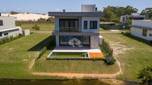 Foto 3 do(a) Casa em Condomínio de 4 quartos à venda em null, Torres