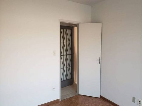 Foto 3 do(a) Casa de 3 quartos à venda em Jardim Itália, São Paulo