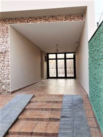 Foto 2 do(a) Casa de 3 quartos à venda em Jardim Itália, São Paulo