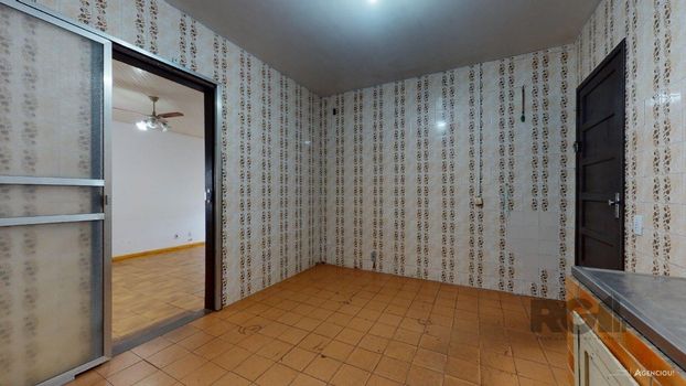 Foto 10 do(a) Casa de 4 quartos à venda em Guarujá, Porto Alegre