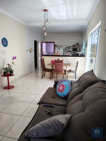 Foto 3 do(a) Casa de 3 quartos à venda em Santa Rosa, Uberlândia