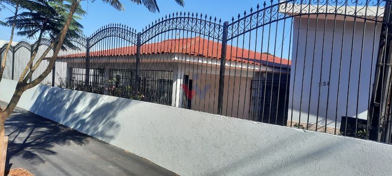Foto 3 do(a) Casa de 2 quartos à venda em Conjunto Residencial Branca Vieira, Maringá