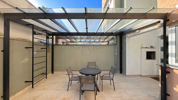 Foto 2 do(a) Flat de 2 quartos à venda em Menino Deus, Porto Alegre