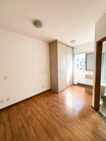 Foto 10 do(a) Apartamento de 3 quartos para alugar em Gleba Fazenda Palhano, Londrina