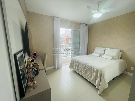 Foto 7 do(a) Casa em Condomínio de 3 quartos à venda em Sambaqui, Florianópolis