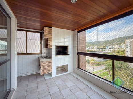 Foto 5 do(a) Apartamento de 3 quartos à venda em Itacorubi, Florianópolis