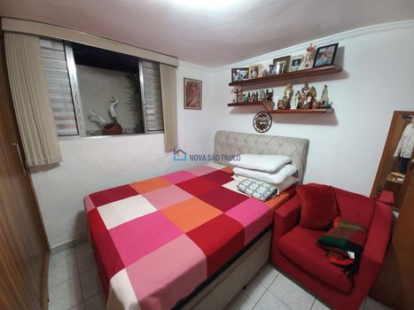 Foto 6 do(a) Casa de 5 quartos à venda em Jardim Itacolomi, São Paulo