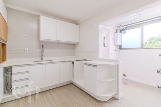 Foto 7 do(a) Apartamento de 3 quartos à venda em Medianeira, Porto Alegre
