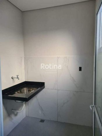 Foto 13 do(a) Apartamento de 3 quartos à venda em Laranjeiras, Uberlândia