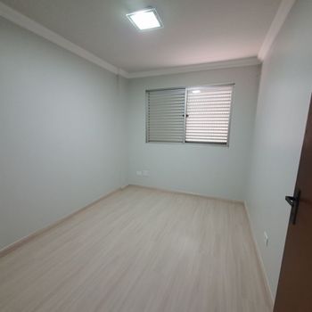 Foto 11 do(a) Apartamento de 3 quartos à venda em Vila Emília, Maringá