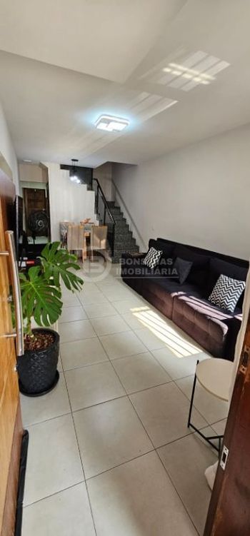 Foto 2 do(a) Casa de 2 quartos à venda em Jardim Três Marias, São Paulo