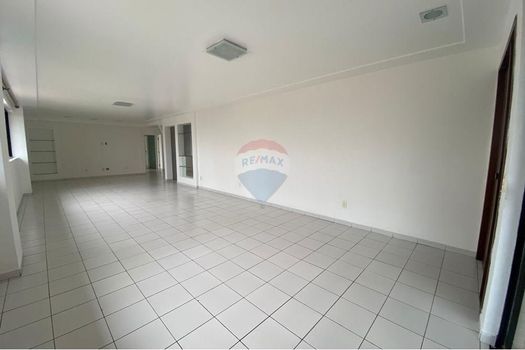 Foto 14 do(a) Apartamento de 5 quartos à venda em Petrópolis, Natal