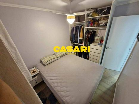 Foto 7 do(a) Apartamento de 2 quartos à venda em Jardim Cristiane, Santo André