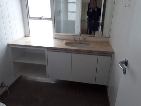 Foto 4 do(a) Apartamento de 3 quartos à venda em Vila Nova Conceição, São Paulo