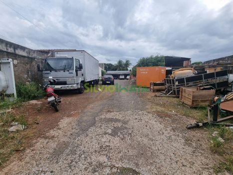 Foto 3 do(a) Terreno false à venda em Vila Santo Antônio, Maringá