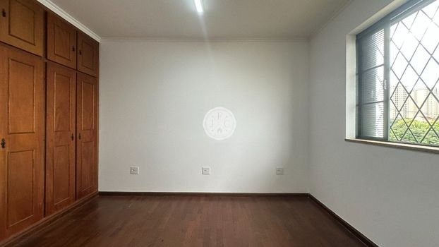 Foto 17 do(a) Casa de 5 quartos para alugar em Jardim São Luiz, Ribeirão Preto