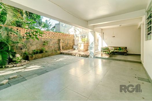 Foto 29 do(a) Casa de 4 quartos à venda em Jardim São Pedro, Porto Alegre