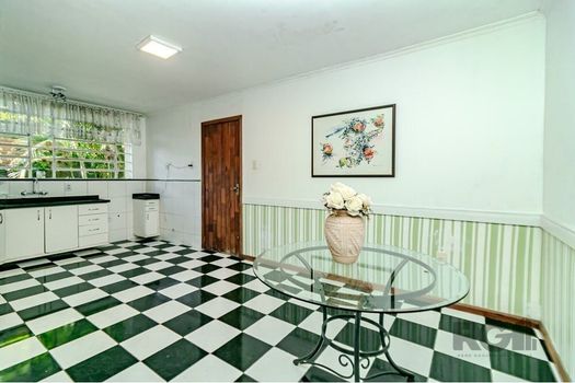 Foto 5 do(a) Casa de 4 quartos à venda em Jardim São Pedro, Porto Alegre