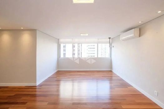 Foto 2 do(a) Casa em Condomínio de 3 quartos à venda em Itaim Bibi, São Paulo