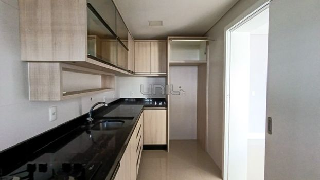 Foto 10 do(a) Apartamento de 3 quartos à venda em Balneário, Florianópolis