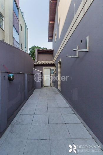 Foto 41 do(a) Casa de 4 quartos à venda em Vila Assunção, Porto Alegre