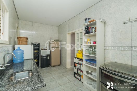 Foto 36 do(a) Casa de 4 quartos à venda em Vila Assunção, Porto Alegre