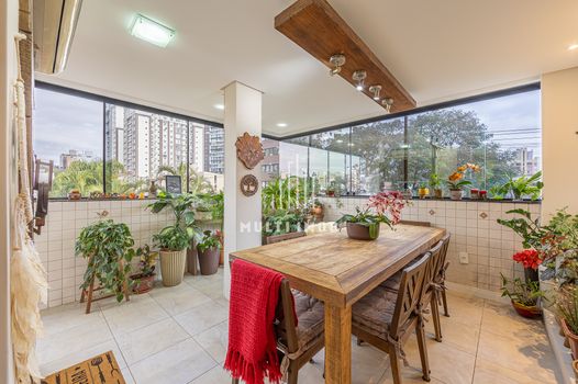 Foto 9 do(a) Apartamento de 3 quartos à venda em Passo da Areia, Porto Alegre