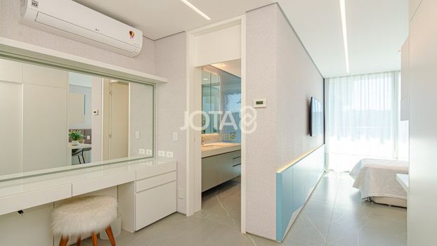 Foto 18 do(a) Casa em Condomínio de 5 quartos à venda em Campo Comprido, Curitiba