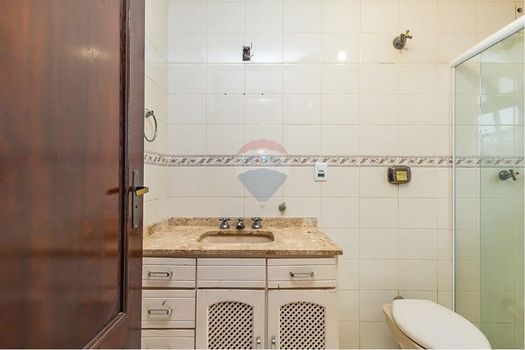 Foto 44 do(a) Casa de 6 quartos à venda em Boa Vista, Curitiba